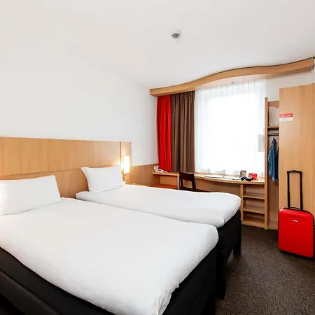 Hotel Ibis Stare 3*