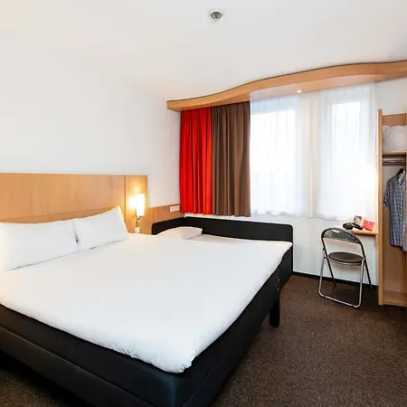 Hotel Ibis Stare 3*