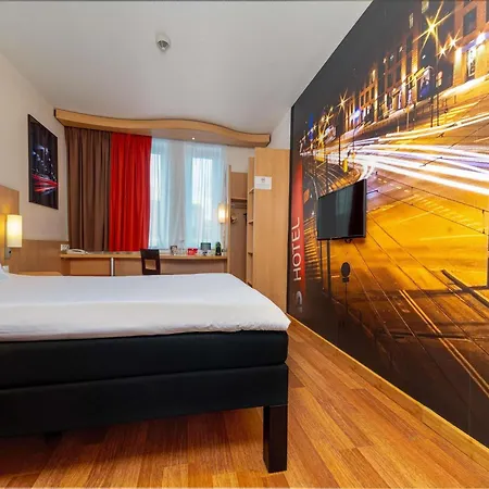 Ibis Stare Hotel 3*