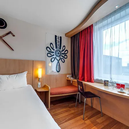 Ibis Stare 3*