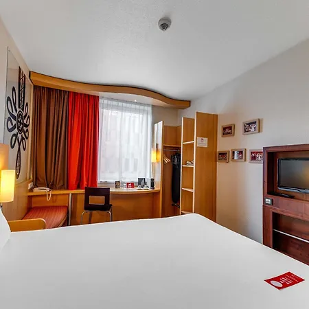 Hotel Ibis Stare 3*