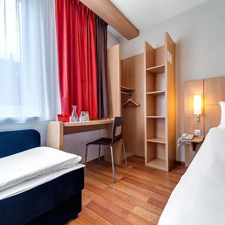 Ibis Stare 3*